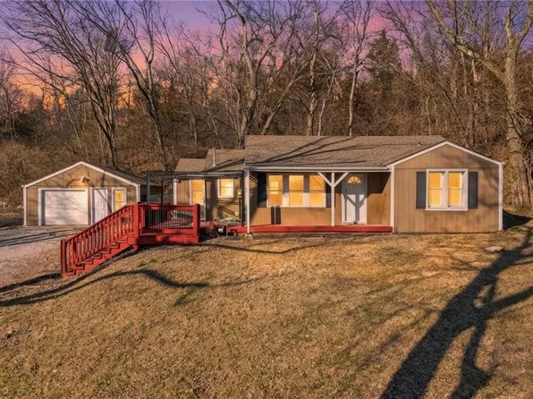 20118 E Truman Rd, Independence, MO 64056