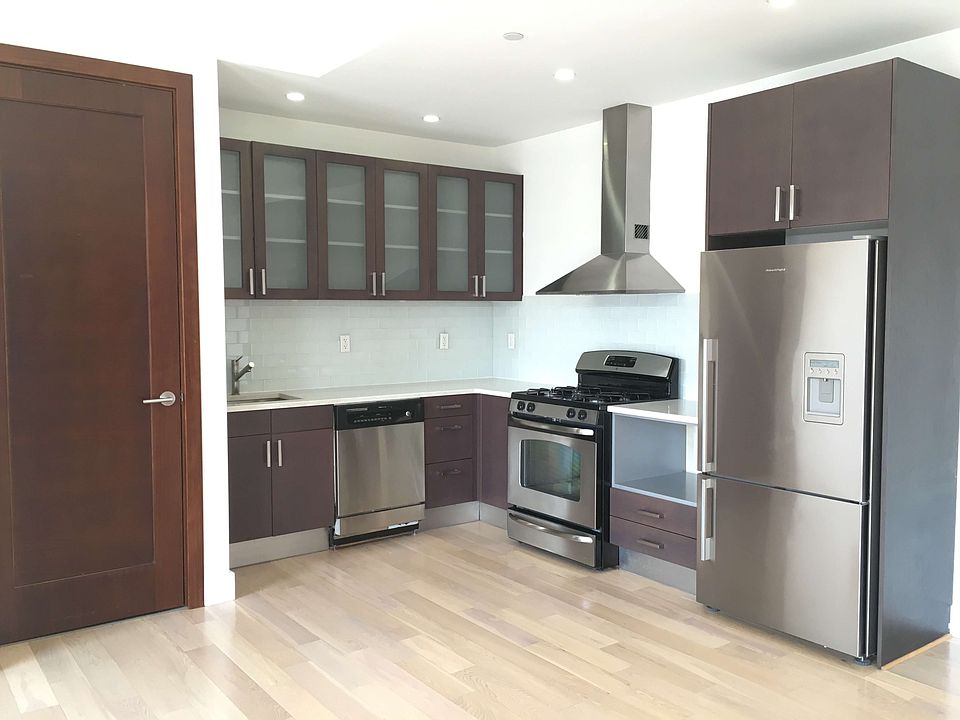 1st image of 3101 Vernon Blvd APT 312