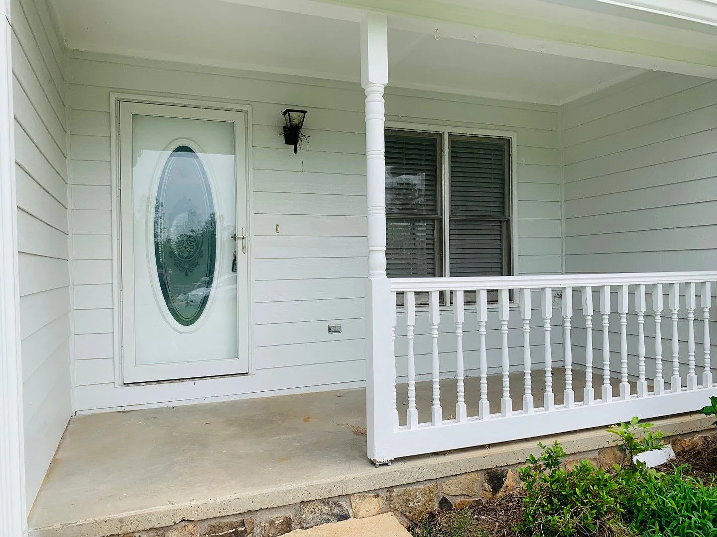 Great location, private/wooded lot, large deck, 4th bedroom up w/attic storage, 2 car garage, ful... — Photo 4