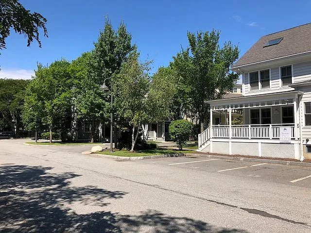 18 Russell Pl — Photo 42