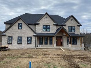 428 Forest Estates Dr, Pittsburgh, PA