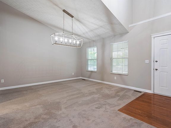 3rd image of 4478 Haybury Dr