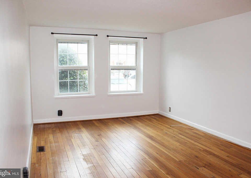 1st image of 3049 S Buchanan St APT A1