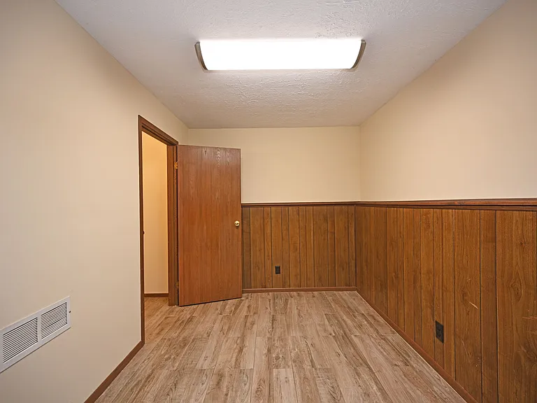 8101 Glohaven Ct — Photo 24