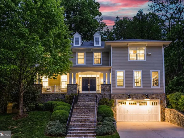 3515 N Dickerson St, Arlington, VA 22207