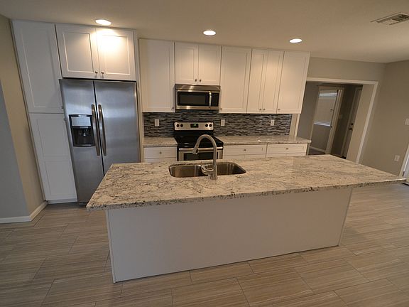 3rd image of 4721 S Hazelton Ln