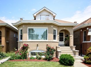 5230 W Drummond Pl, Chicago, IL 60639