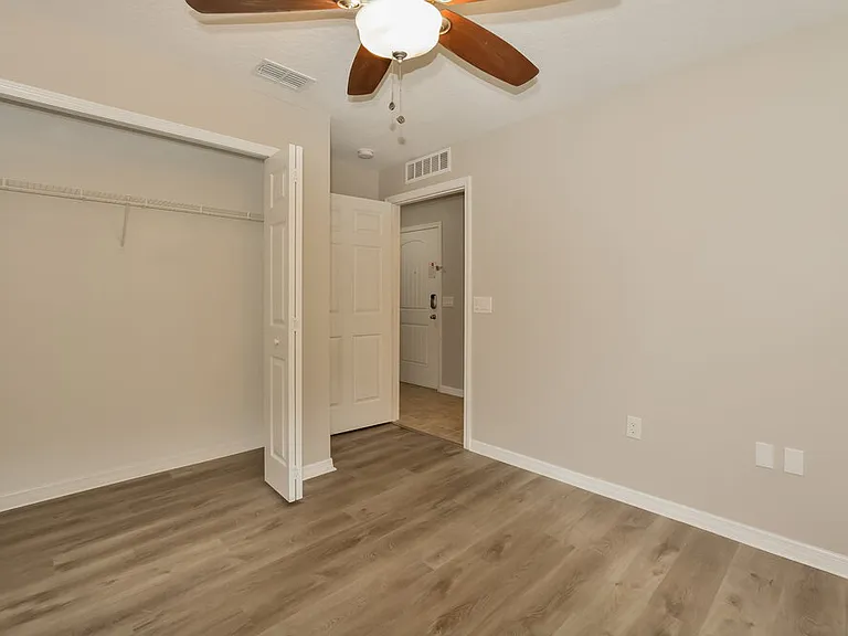 1574 Brandywine Dr — Photo 11