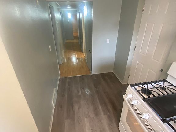 3rd image of 3343 Collingwood Blvd #2B