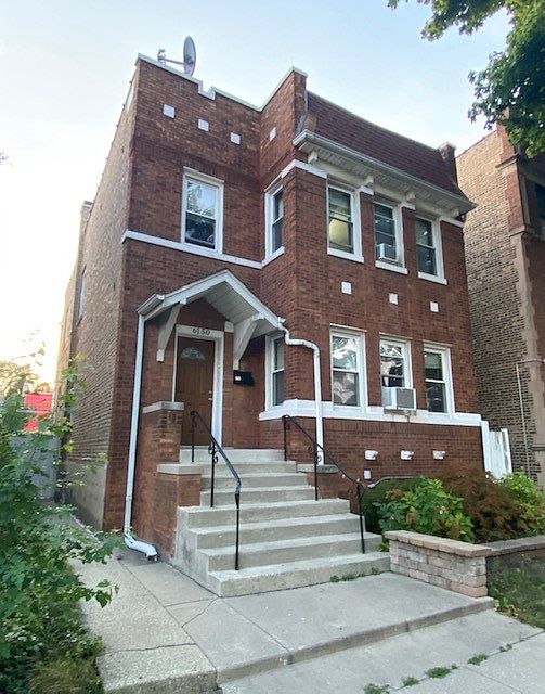 1st image of 6150 N Artesian Ave