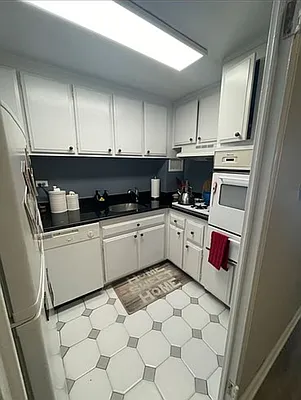 Rented by Olympia House Delaware LP | media 18