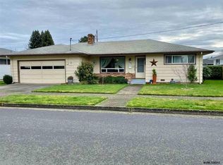 330 East St, Lebanon, OR 97355