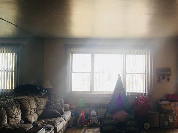 3rd image of 1027 Brinsmade Ave