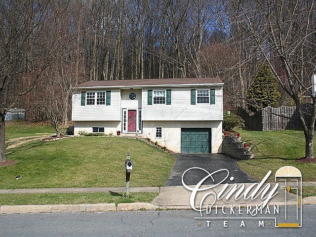 More @ cindydickerman.com/27hillcrestdrive