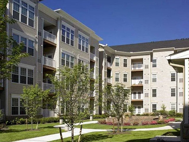 140 Mayhill — Photo 12