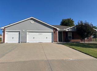 1224 Kimmy Ln, Warrensburg, MO 64093