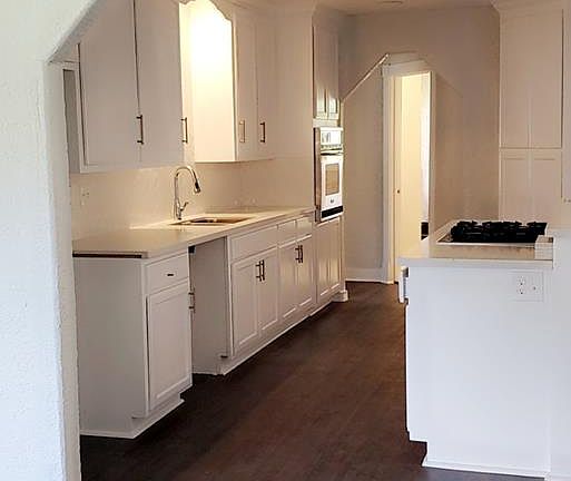 5th image of 1528 Merriman St