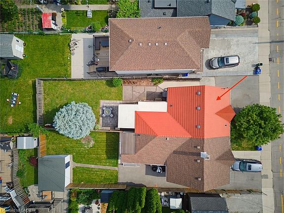 5th image of 349 John St N