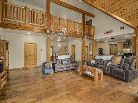 5th image of 16867 Tierra Buena Dr