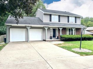 1006 W Centennial Dr, Peoria, IL 61614