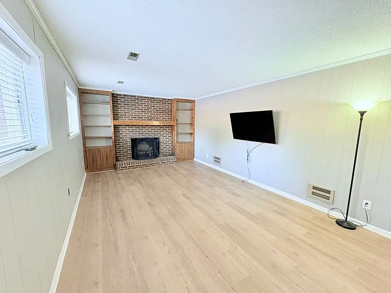 101 Knight Cir — Photo 17