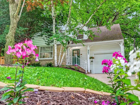 207 S Owen Dr, Madison, WI 53705
