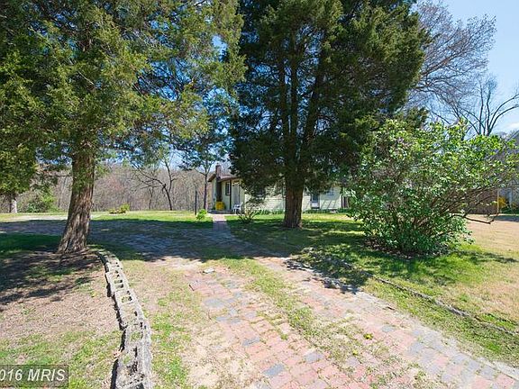 4th image of 1062 Minnetonka Rd