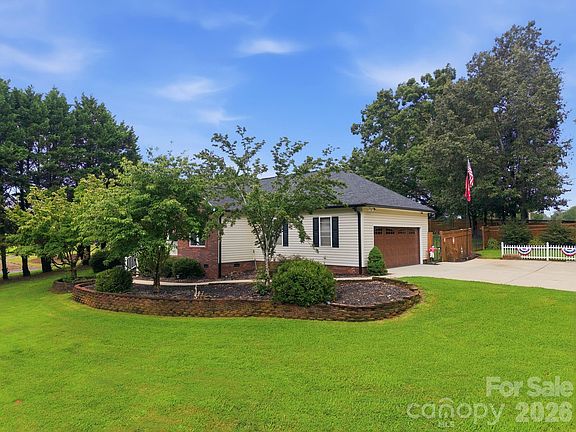 5th image of 359 Huffstetler Lake Rd