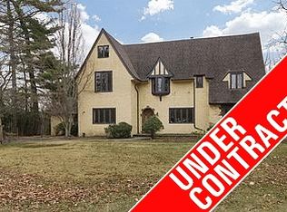 12 Amherst Rd, Great Neck, NY 11021