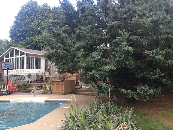 4th image of 4205 Oakland Cir