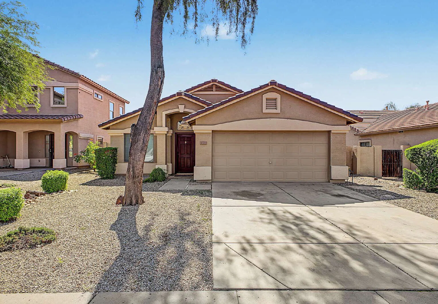 4 bed, 2.0 bath, 1695 sqft, $2,195 — Photo 1