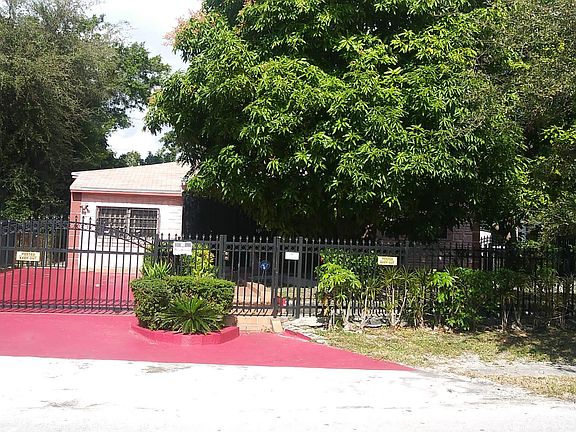 2nd image of 253 NE 48th Ter