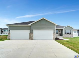 1025 N 108th St, Lincoln, NE 68527