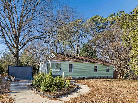 2nd image of 236 Little River Rd