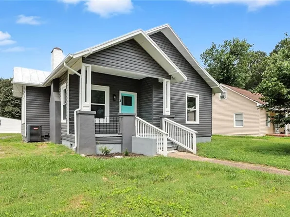 2 Ainsworth Ln, Richmond, VA 23223