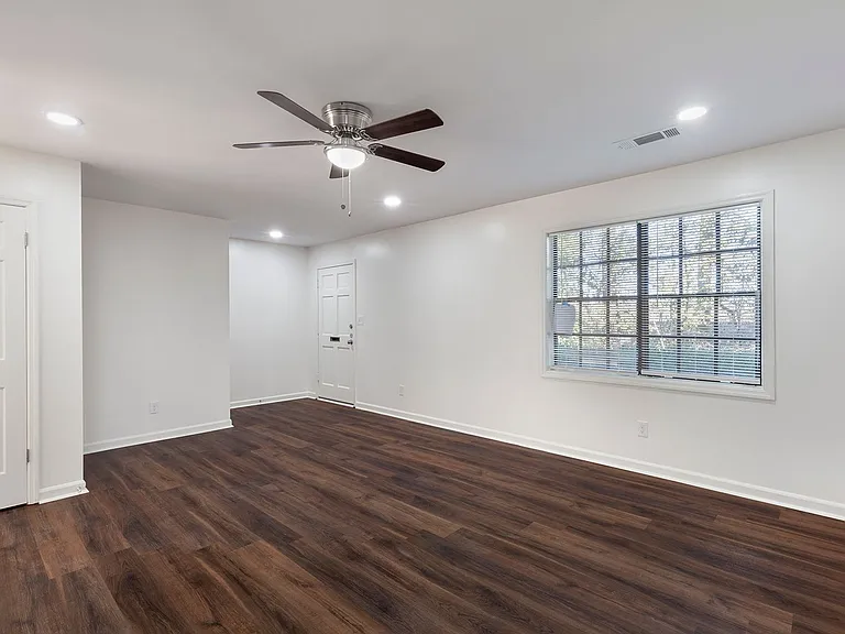 330H Winding River Dr — Photo 11
