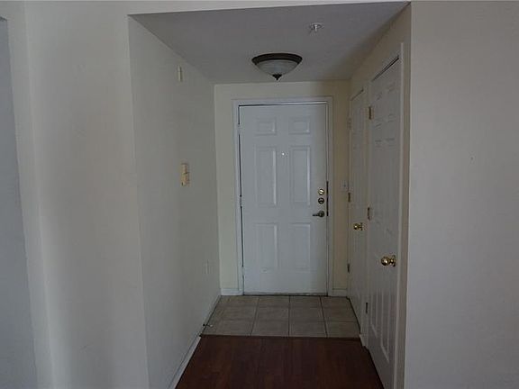 4th image of 445 Water St #445