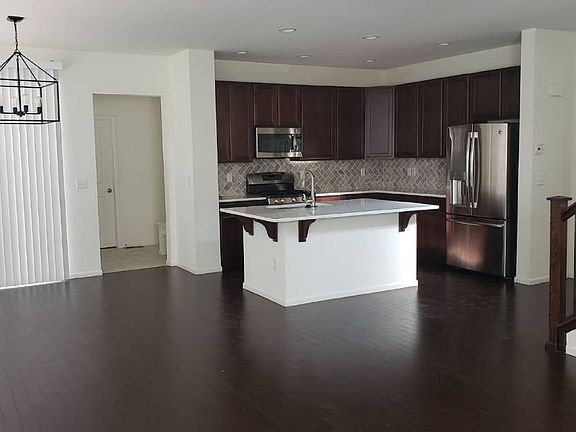 4th image of 337 Stone Creek Dr