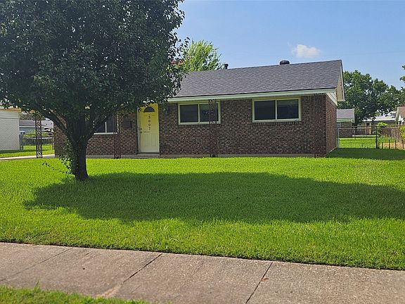 2nd image of 3007 Oliver St