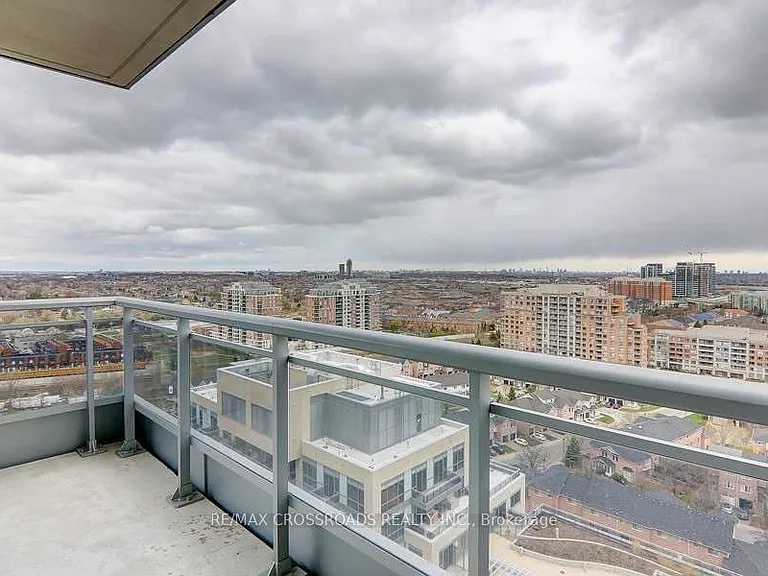9201 Yonge St #1704 — Photo 24