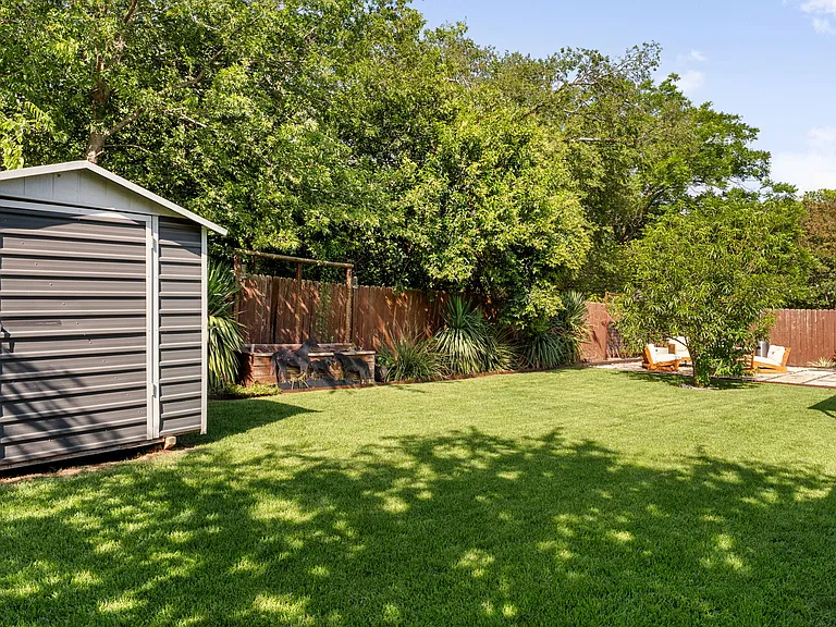 1012 Red Cliff Dr — Photo 30