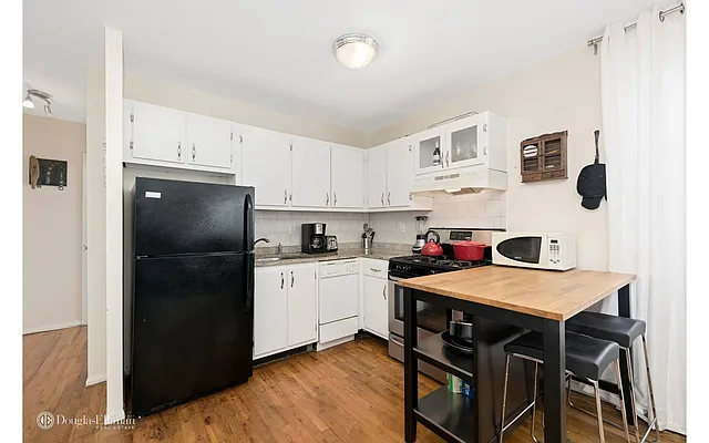 Sold by Douglas Elliman | media 4