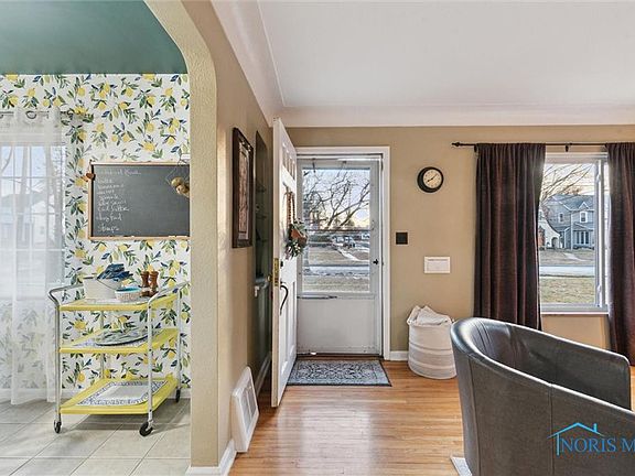 4th image of 3447 Rushland Ave