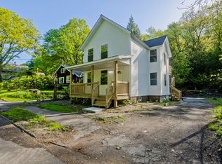 231 Hope St, Greenfield, MA 01301