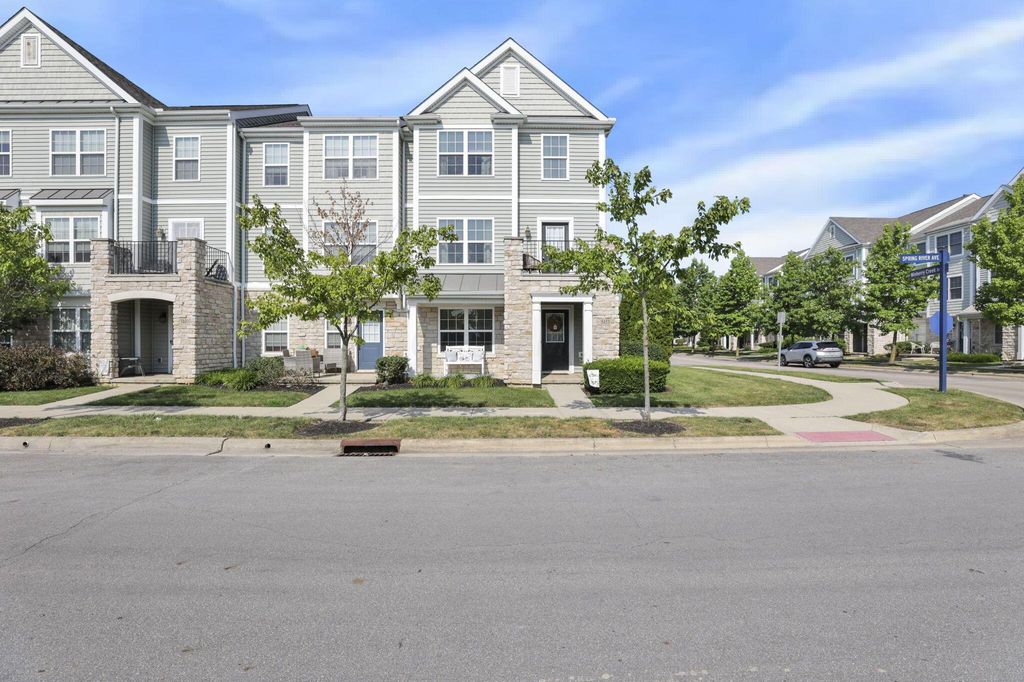 Real estate listing image