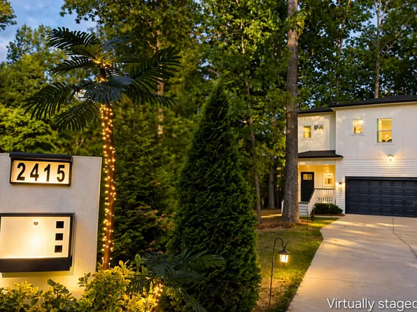 2415 Kimway Dr, Matthews, NC 28105