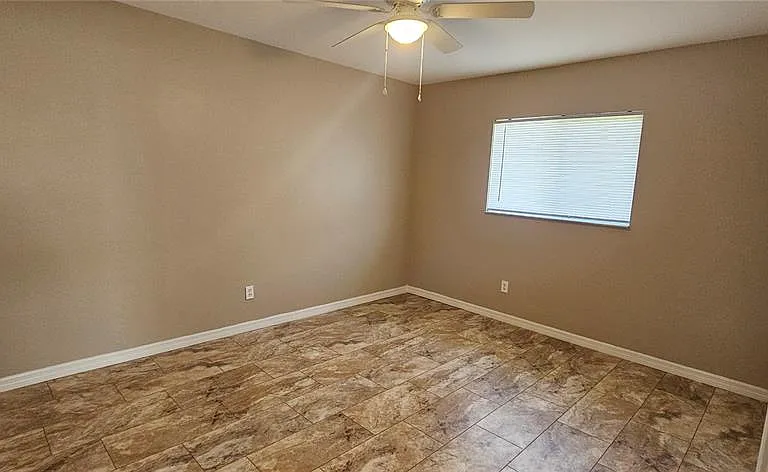 3740 SW Santa Barbara Place Cpe — Photo 15