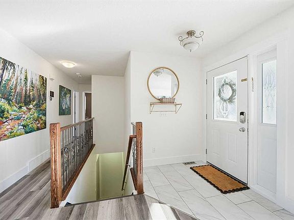 3rd image of 534 E Hillview Gate