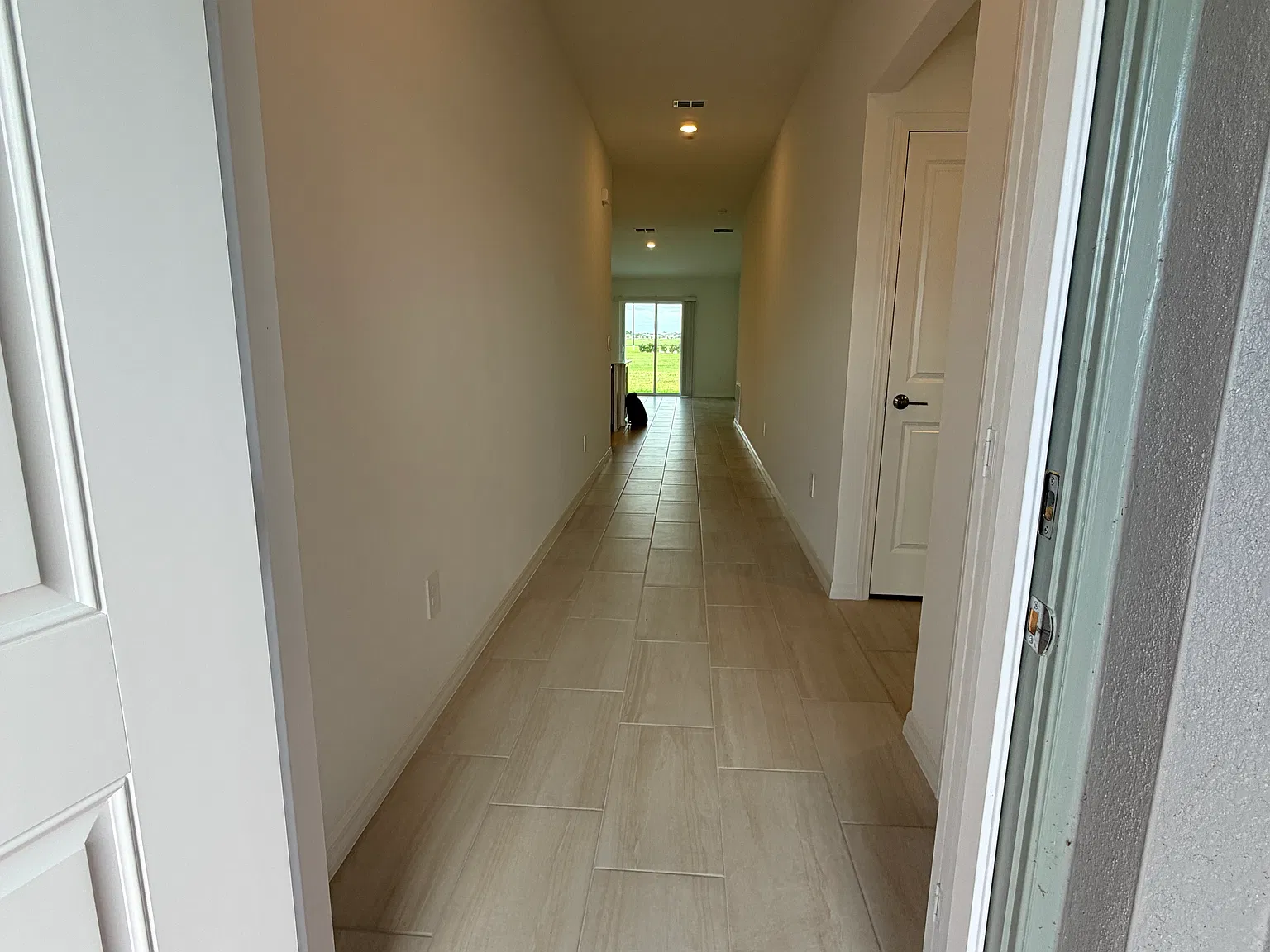 3 bed, 1550 sqft, $2,650 — Photo 2
