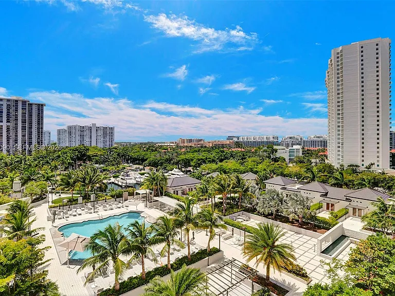 7000 Island Blvd #808 — Photo 9